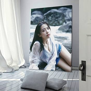 Amazon.co.jp: 小林由依(櫻坂46)最新グラビア水着画像のポスター